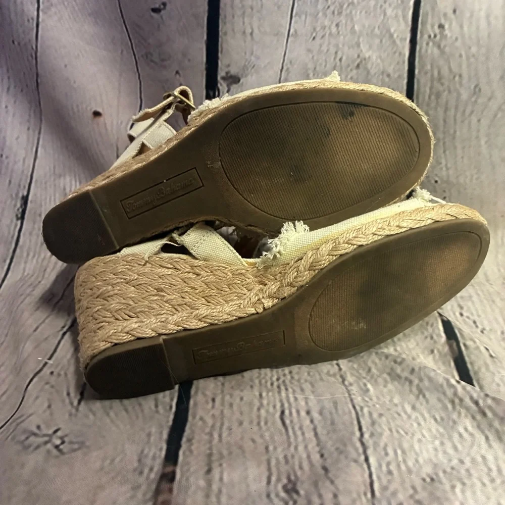 Tommy Bahama Savina Wedge‎ Espadrille Cream Sandals Size 9M Beach Vacation Shoes